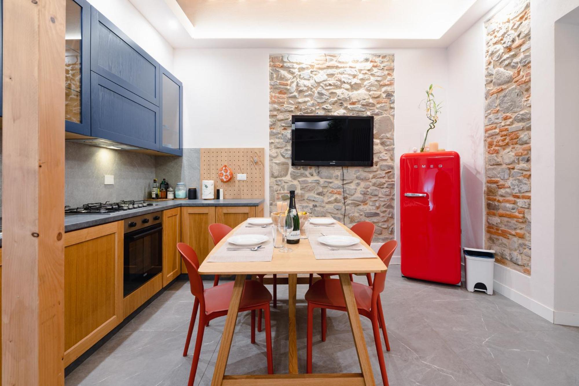 Apartment Blu's House In